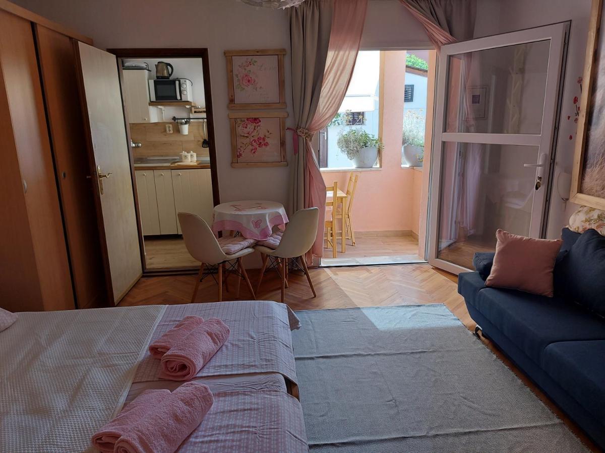 Apartments Garden Ровинь Экстерьер фото