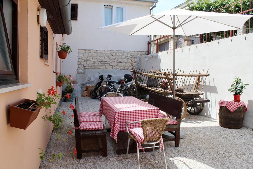 Apartments Garden Ровинь Экстерьер фото